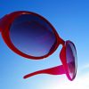 目の日焼け：紫外線（UV）カットのサングラスやメガネが必要な理由